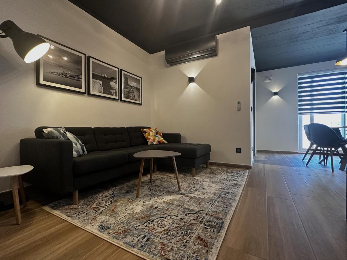 Qawra Holiday Apartment セント・ポールズ・ベイ エクステリア 写真