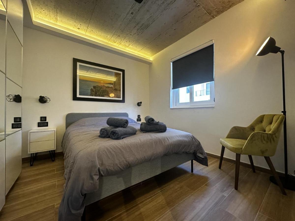 Qawra Holiday Apartment セント・ポールズ・ベイ エクステリア 写真